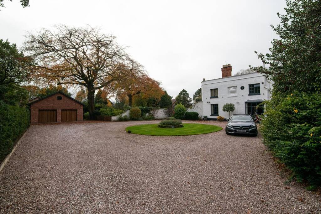 Luxury Coach House Next To Woodland In Knutsford Villa Eksteriør billede