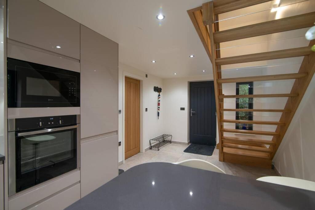 Luxury Coach House Next To Woodland In Knutsford Villa Eksteriør billede