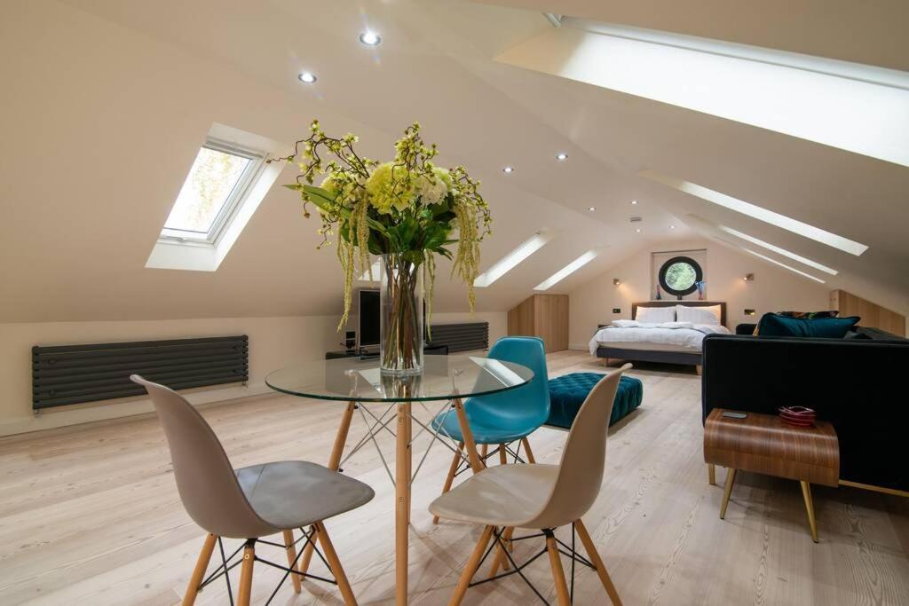 Luxury Coach House Next To Woodland In Knutsford Villa Eksteriør billede