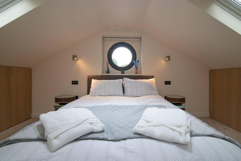 Luxury Coach House Next To Woodland In Knutsford Villa Eksteriør billede