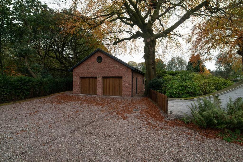 Luxury Coach House Next To Woodland In Knutsford Villa Eksteriør billede